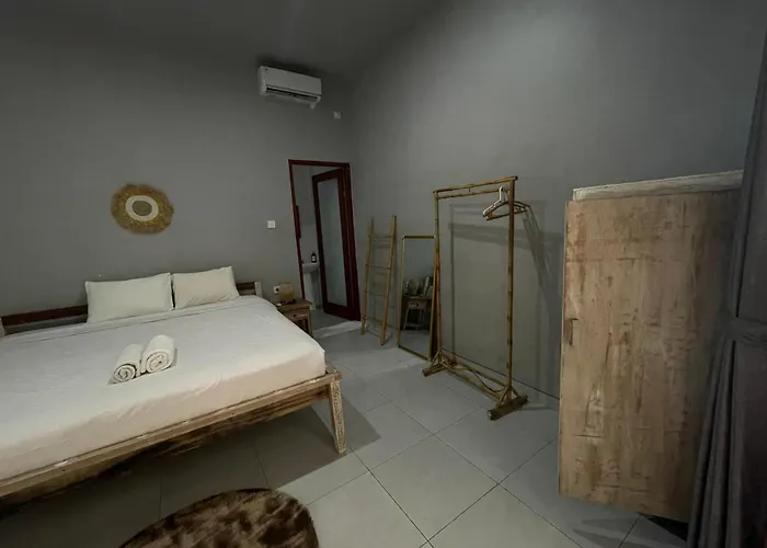 Tyana's Private In 22 Guest house
