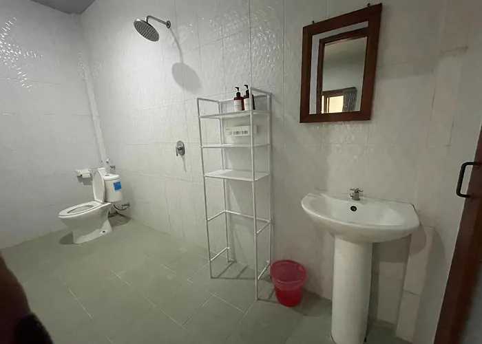 Tyana's Private In 22 Guest house *
